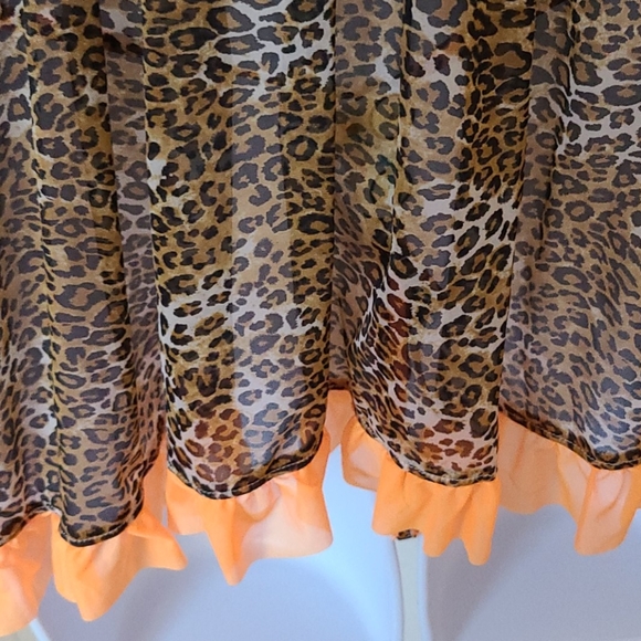 Victoria's Secret Cheetah Set - Picture 7 of 16